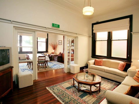 The Bank Guesthouse - Accommodation Directory 2