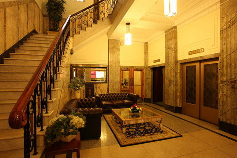 ULTIQA Rothbury Hotel - Accommodation Directory 0