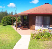 Whispering Pines - Accommodation Directory
