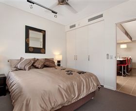Absolute Waterfront Rainforest Apartment - Accommodation Directory 6