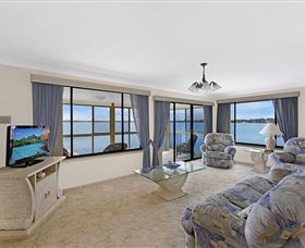 Waterfront Paradise - Accommodation Directory 6
