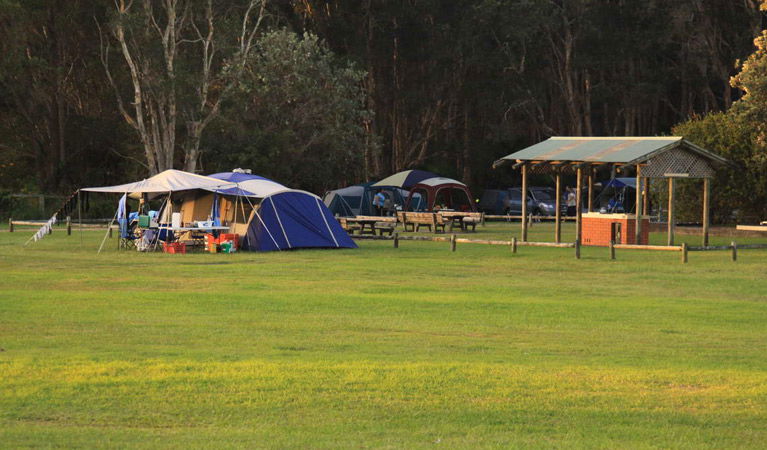 Booti Booti NSW Accommodation Directory
