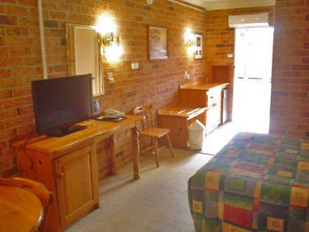 Coachmans Rest Motor Lodge - Accommodation Directory 0