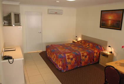 White Gums Motor Inn - Accommodation Directory 3