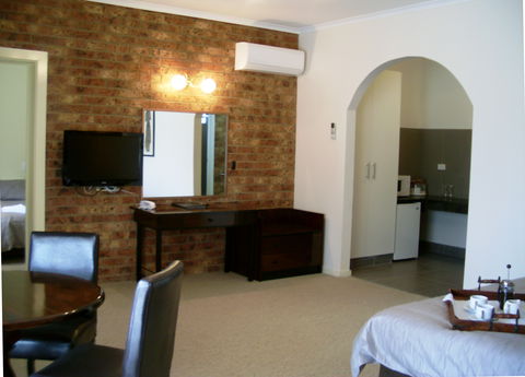 Federation Motor Inn - Accommodation Directory 4