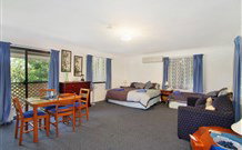 Amelies - Accommodation Directory 0