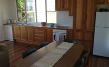 Silky Oak Cottage - Accommodation Directory 6