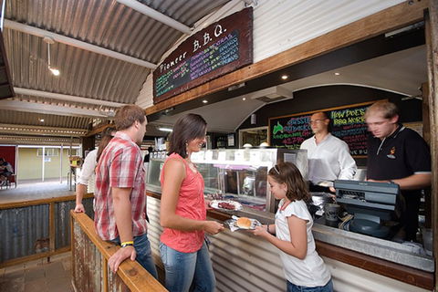 Ayers Rock - Outback Pioneer Lodge - Accommodation Directory 5