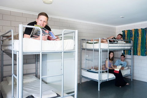 Airlie Beach YHA, Whitsundays - Accommodation Directory 2