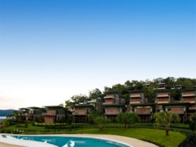 Yacht Club Villas - Accommodation Directory 1