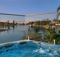 Sanctuary on Water Elite Holiday Home - Accommodation Directory