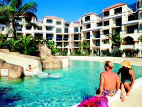 Oaks Calypso Plaza Resort - Accommodation Directory 2
