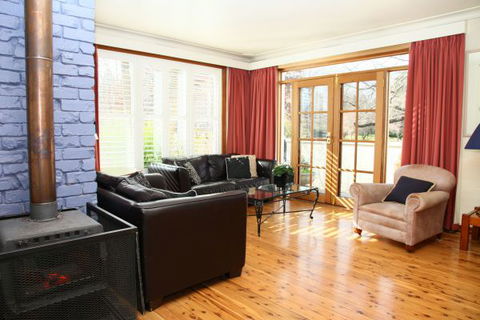 Apartments On-The-Park: The Studio - Accommodation Directory 5