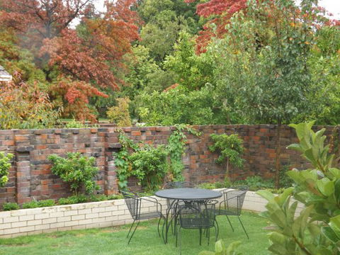 Apartments On-The-Park: The Studio - Accommodation Directory 7