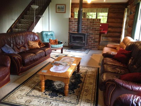 Canobolas Mountain Cabins - Accommodation Directory 4
