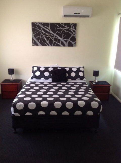 Garunya Executive Townhouse - Accommodation Directory 3