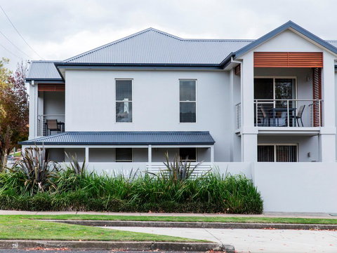 Stay Bathurst - Accommodation Directory 0