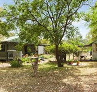 Red Tractor Retreat - Accommodation Directory