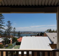 Newcastle Terraces and Apartments - Harbourside Apartment - Accommodation Directory