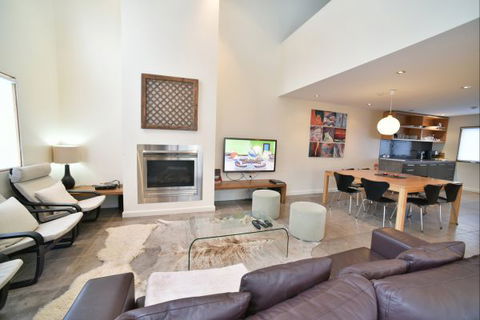 Oberdere Three - Accommodation Directory 44