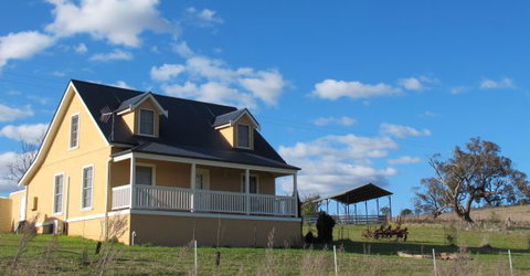 Riverbend Cottage - Accommodation Directory 1