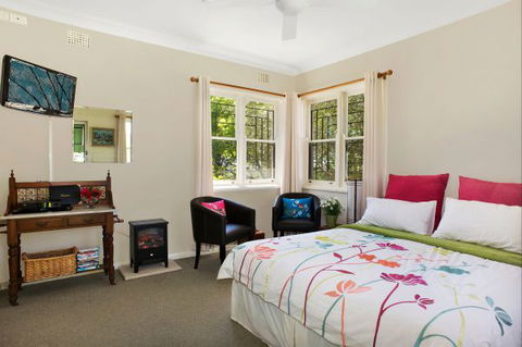 St Raphael - Accommodation Directory 5