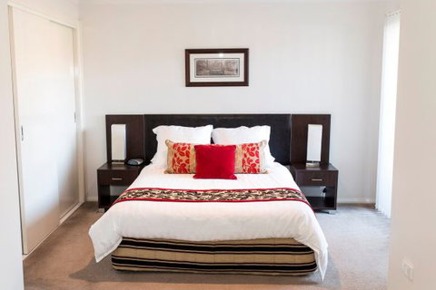 Stay Bathurst - Accommodation Directory 2