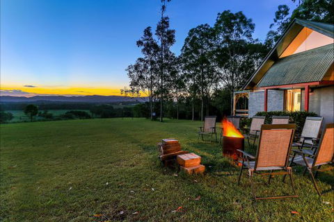 Vineyard Hill Resort - Accommodation Directory 3
