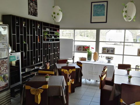 Vineyard Hill Resort - Accommodation Directory 7