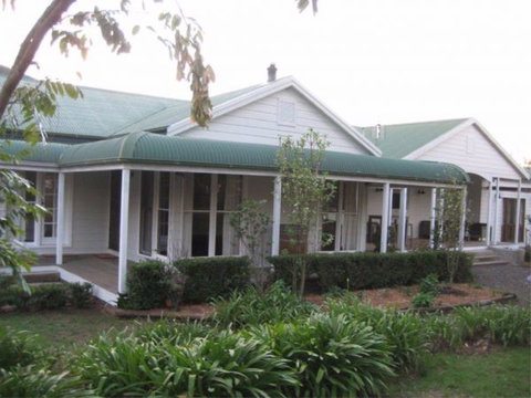 Villa Siena - Accommodation Directory 5