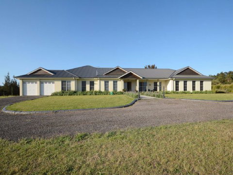 Villa Siena - Accommodation Directory 8