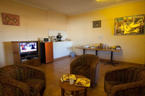 Tilmouth Well Roadhouse - Accommodation Directory 7