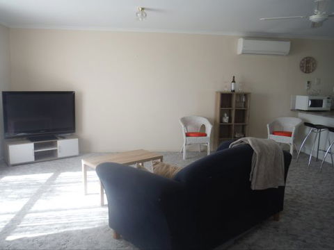 Alilly - Accommodation Directory 1