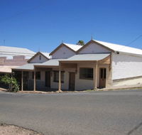 Carmines Antiques and Accommodation - Accommodation Directory