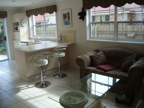 The White House - Shellharbour Village - Accommodation Directory 1