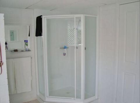 The White House - Shellharbour Village - Accommodation Directory 5