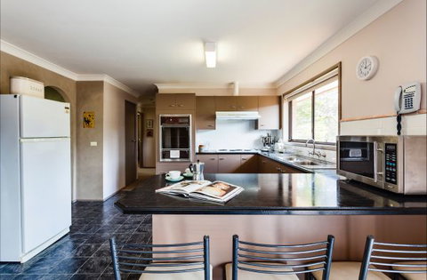 Fifth Ave Katoomba Retreat - Accommodation Directory 6