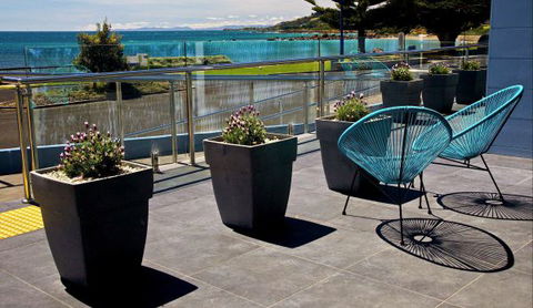 Penguin Beachfront Apartments - Accommodation Directory 0