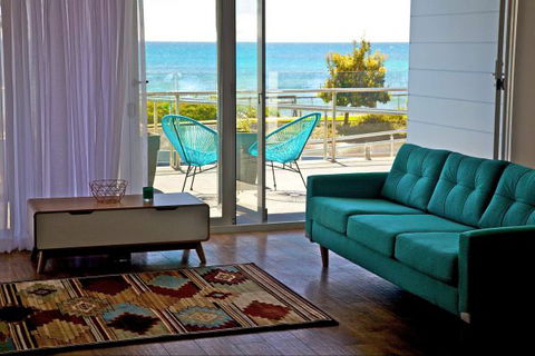 Penguin Beachfront Apartments - Accommodation Directory 2