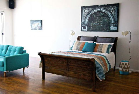 Penguin Beachfront Apartments - Accommodation Directory 3