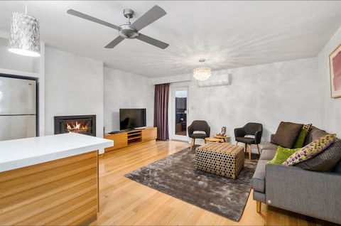 Mount Gambier Accommodation - Accommodation Directory 1