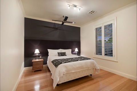 Mount Gambier Accommodation - Accommodation Directory 6