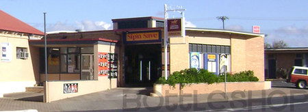 Somerset Hotel Motel - Accommodation Directory 1