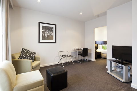 BEST WESTERN PLUS Ballarat Suites - Accommodation Directory 7