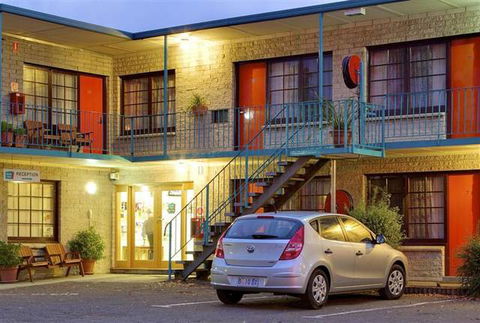 Martin Cash Motor Lodge - Accommodation Directory 4