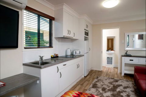 The Palms Hervey Bay - Accommodation Directory 2