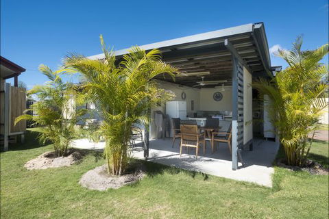 The Palms Hervey Bay - Accommodation Directory 7