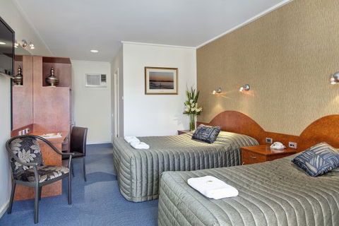Tonsley Hotel - Accommodation Directory 3