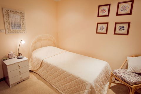Camden Hillview - Accommodation Directory 6