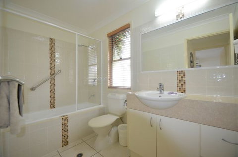 Barney Beach Accommodation - Accommodation Directory 4